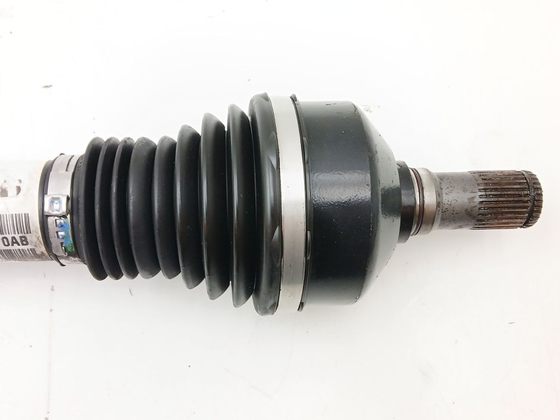 Recambio de transmision delantera derecha para jeep cherokee (kl) 2.2 crd 4x4 referencia OEM IAM P68265870AB  