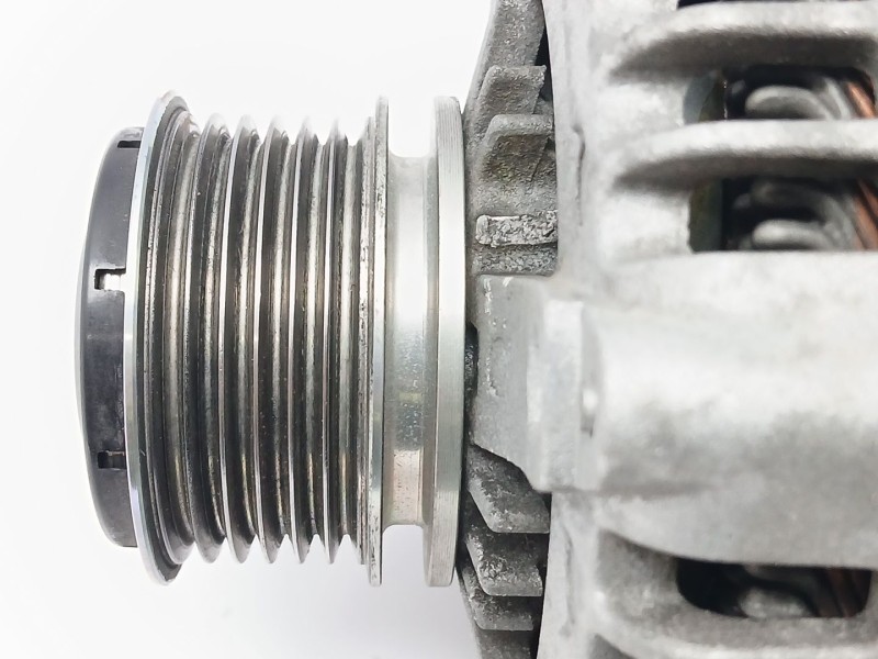 Recambio de alternador para jeep cherokee (kl) 2.2 crd 4x4 referencia OEM IAM P56029739AA  TN1042118870