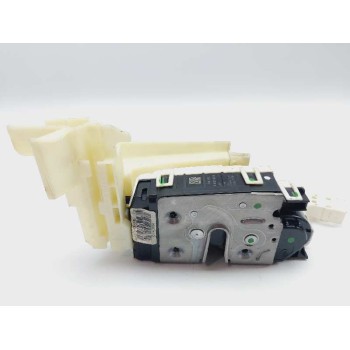 CERRADURA PUERTA DELANTERA DERECHA A2047203035 