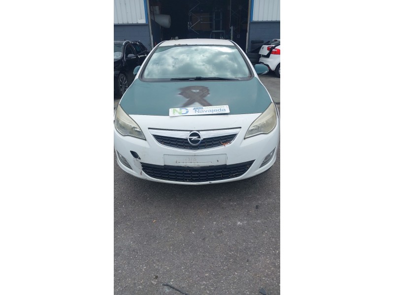 opel astra j (p10) del año 2009