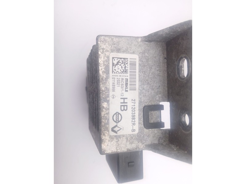 Recambio de caja precalentamiento para renault trafic furgón l1h1 2,7t referencia OEM IAM 271203982R  