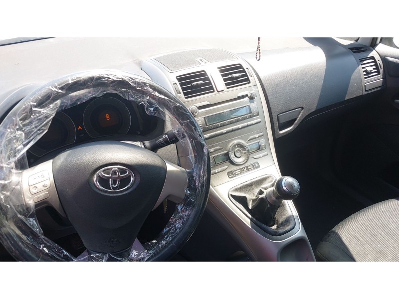 toyota auris (_e15_) del año 2007