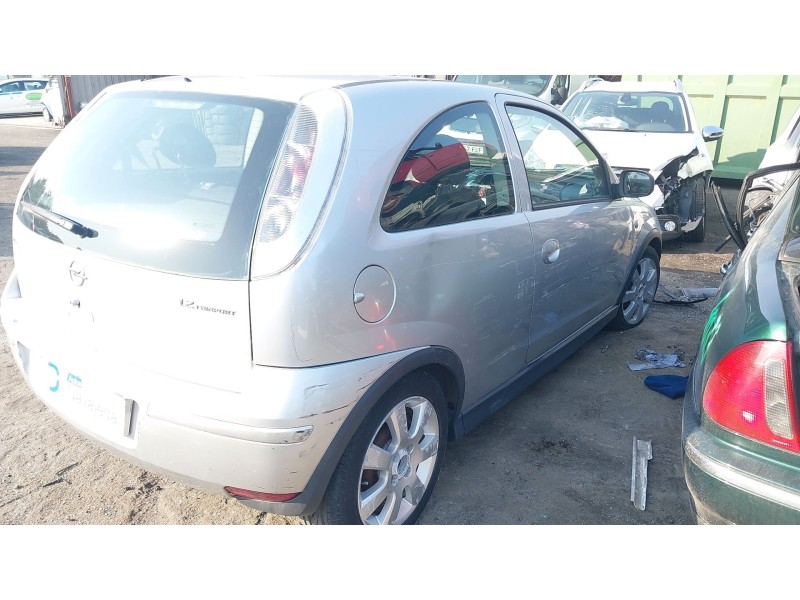 opel corsa c (x01) del año 2005