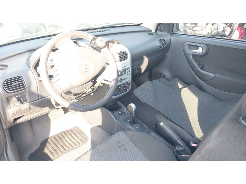 opel corsa c (x01) del año 2005