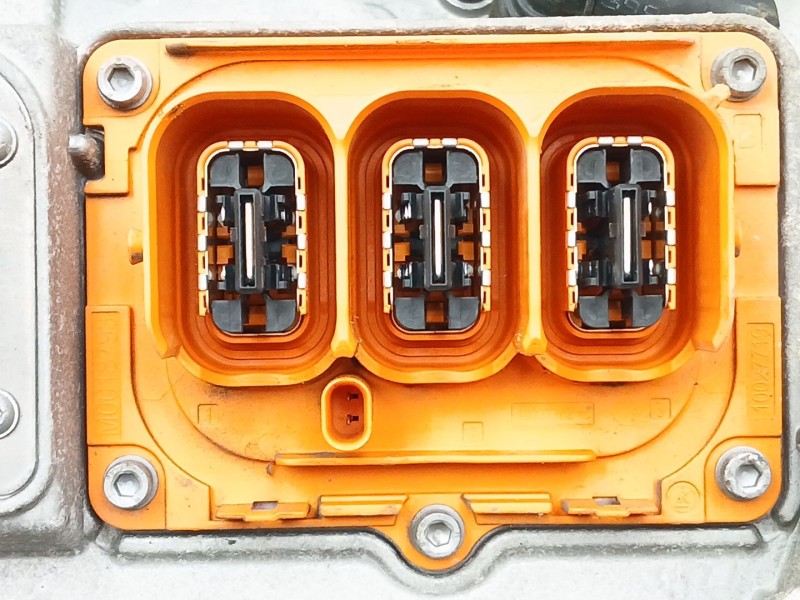 Recambio de convertidor hibrido para volvo v60 i cross country (157) d4 polestar awd referencia OEM IAM 30659942  