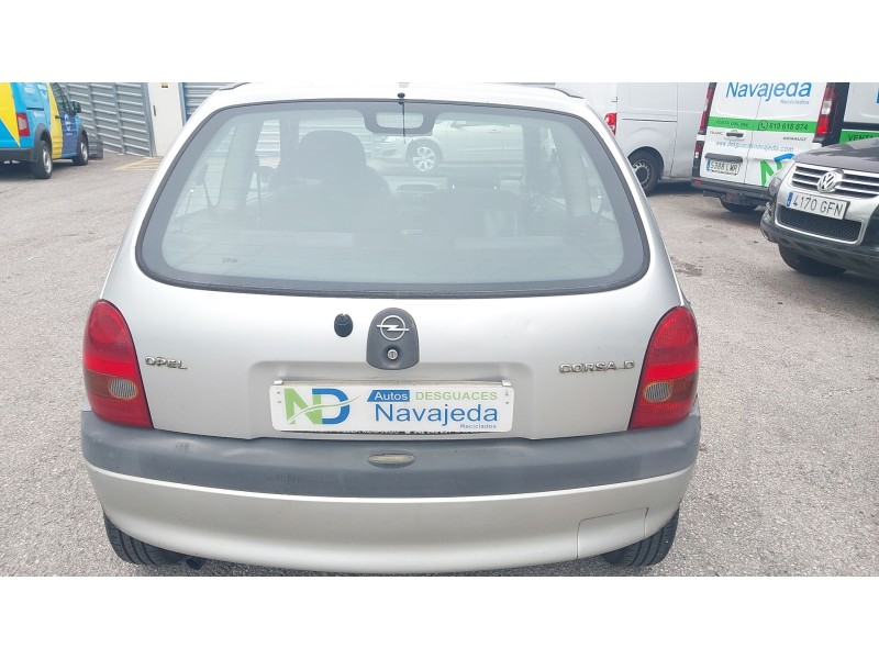 opel corsa b (s93) del año 2000