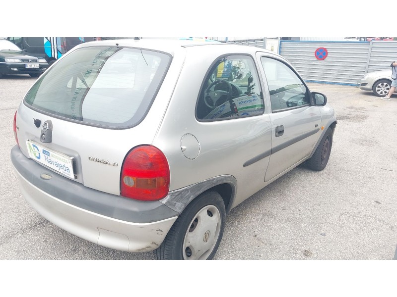opel corsa b (s93) del año 2000