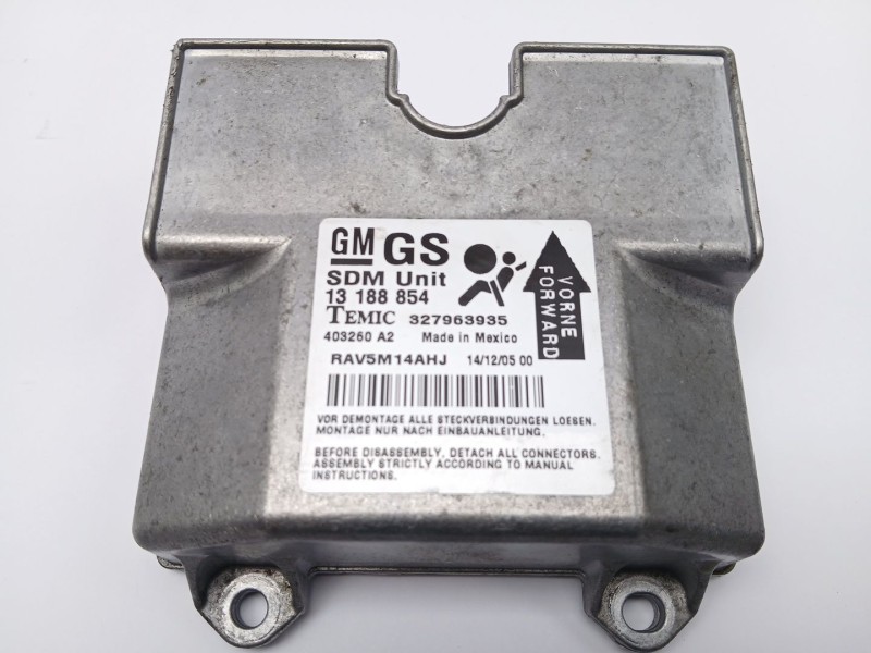 Recambio de centralita airbag para opel astra gtc sport referencia OEM IAM 13188854  