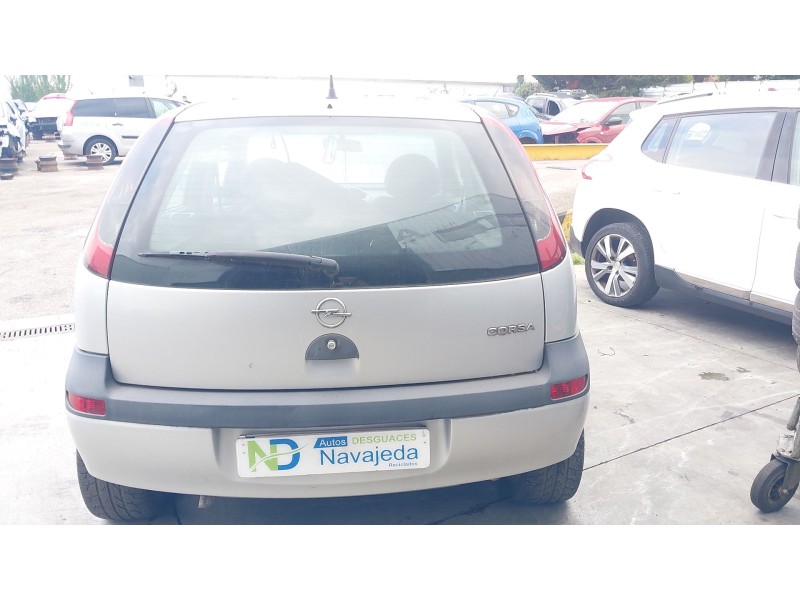 opel corsa c (x01) del año 2003