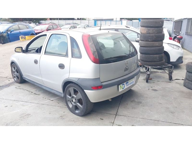 opel corsa c (x01) del año 2003