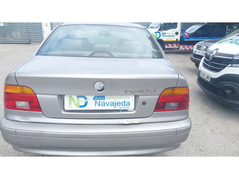 bmw 5 (e39) del año 2001