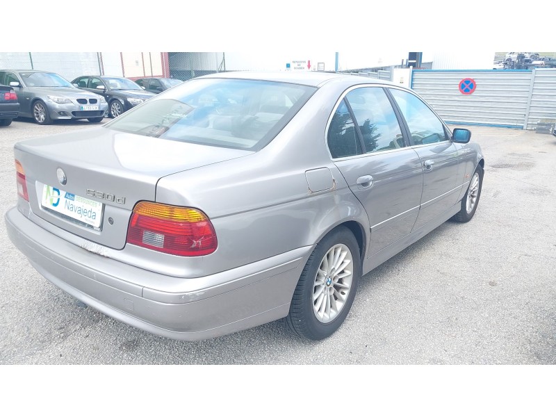 bmw 5 (e39) del año 2001