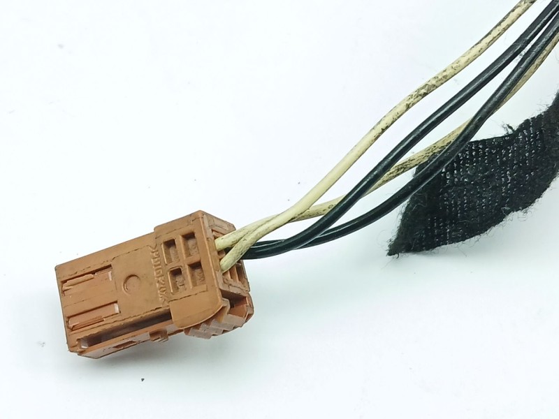 Recambio de retrovisor derecho para peugeot 207 urban referencia OEM IAM 96806130XT  