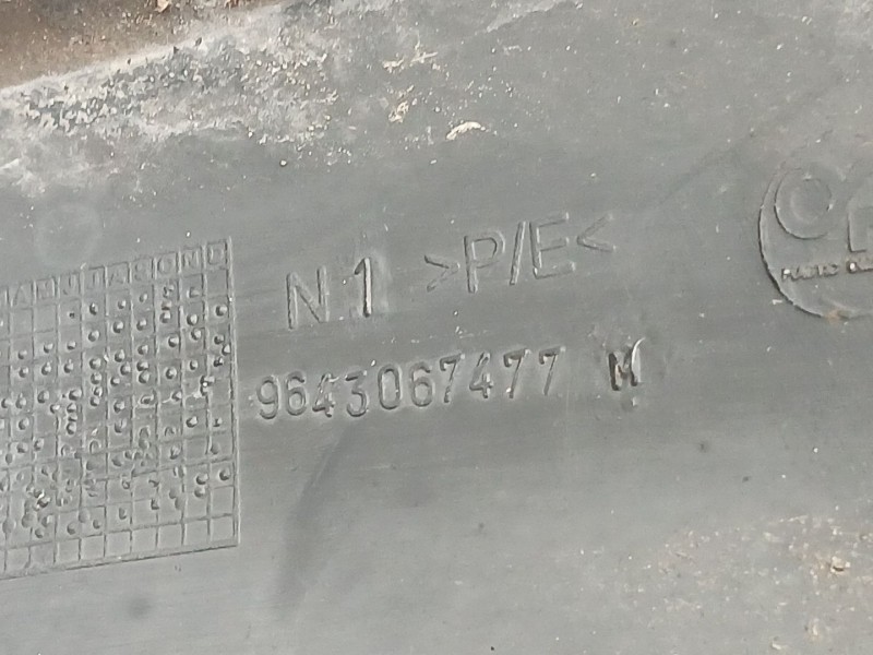 Recambio de paragolpes delantero para peugeot 307 sw (3h) 2.0 hdi 110 referencia OEM IAM 9643067477  