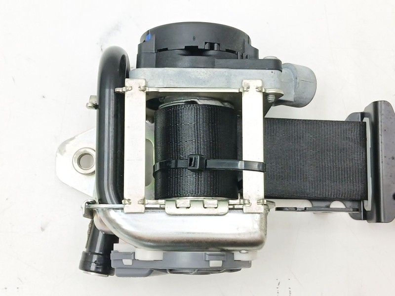 Recambio de cinturon seguridad delantero derecho para volvo v60 i cross country (157) d4 polestar awd referencia OEM IAM 3981884