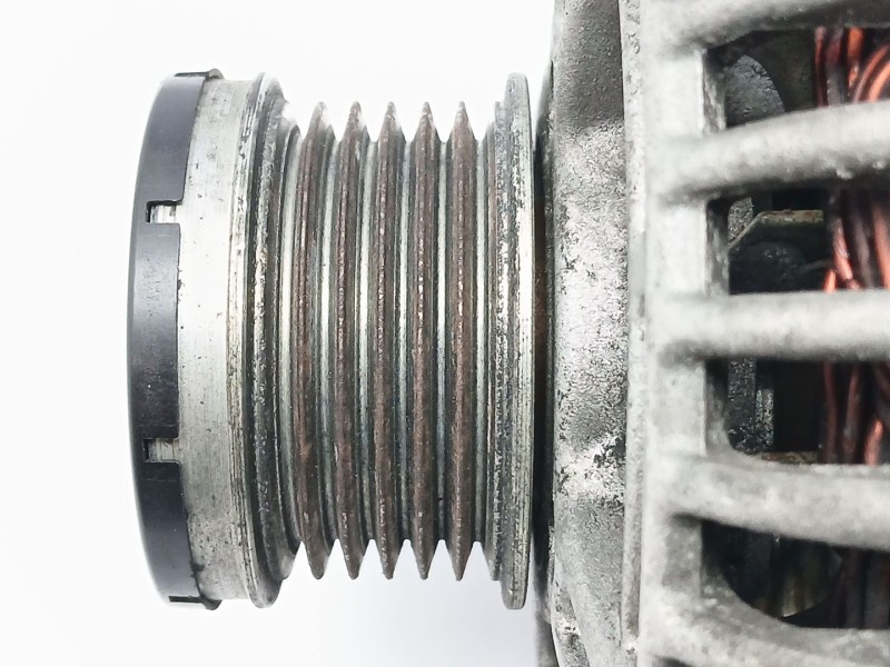 Recambio de alternador para volkswagen polo (6r1) advance referencia OEM IAM 03F903023D  0124525201