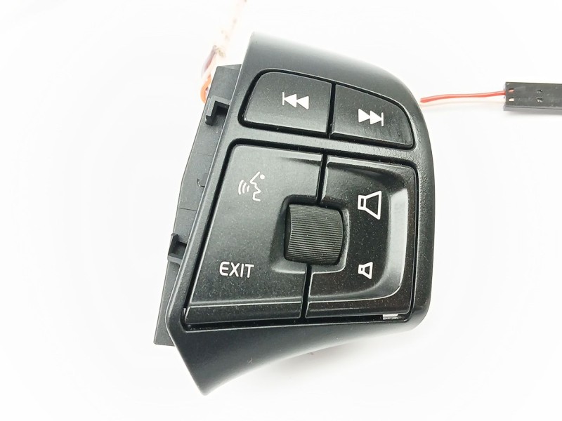 Recambio de mando volante para volvo v60 i cross country (157) d4 polestar awd referencia OEM IAM 31334457  31334463