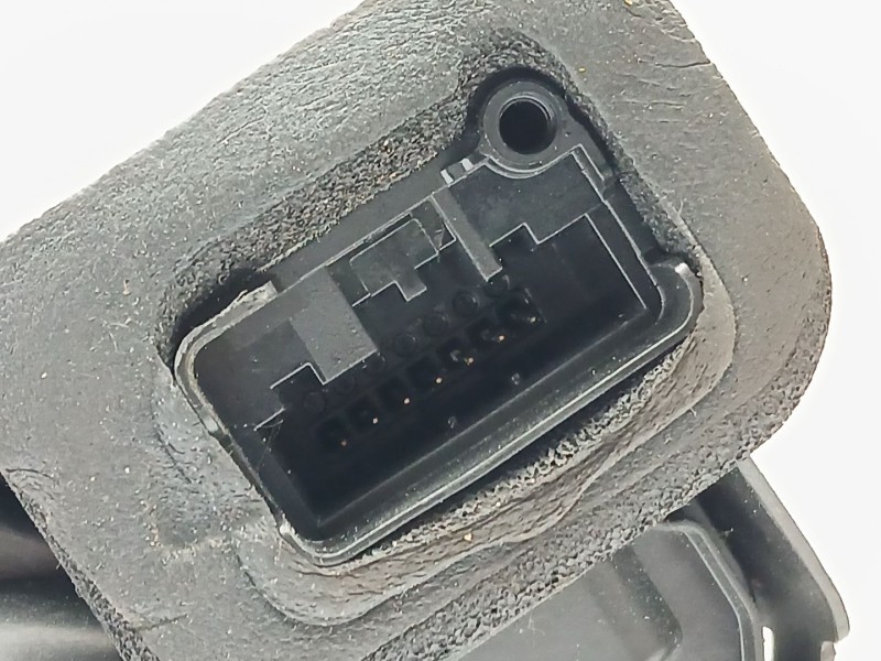 Recambio de cerradura puerta delantera derecha para volkswagen polo (6r1) advance referencia OEM IAM 5K1837016D  