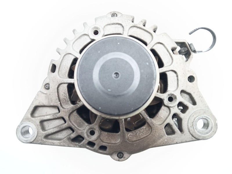 Recambio de alternador para kia carens iv 1.7 crdi referencia OEM IAM 373002A900  