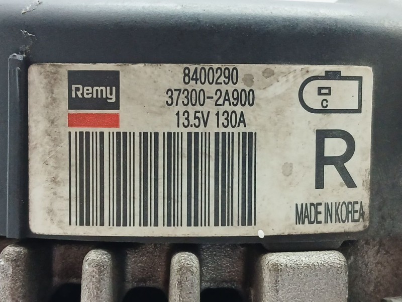 Recambio de alternador para kia carens iv 1.7 crdi referencia OEM IAM 373002A900  