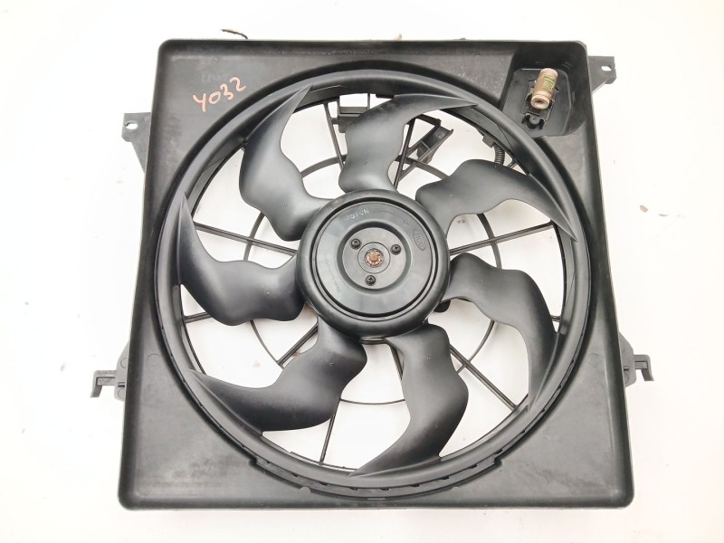 Recambio de electroventilador para kia carens iv 1.7 crdi referencia OEM IAM 25380A4510  253861U200