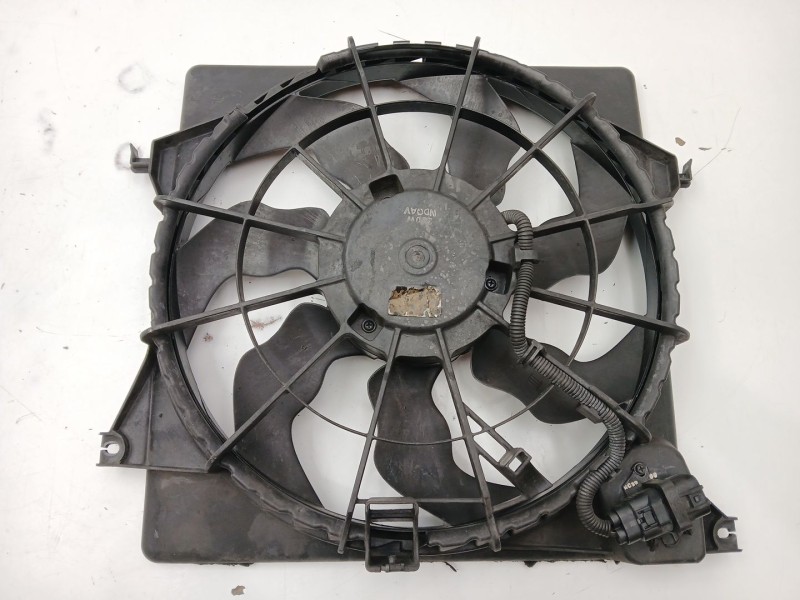 Recambio de electroventilador para kia carens iv 1.7 crdi referencia OEM IAM 25380A4510  253861U200