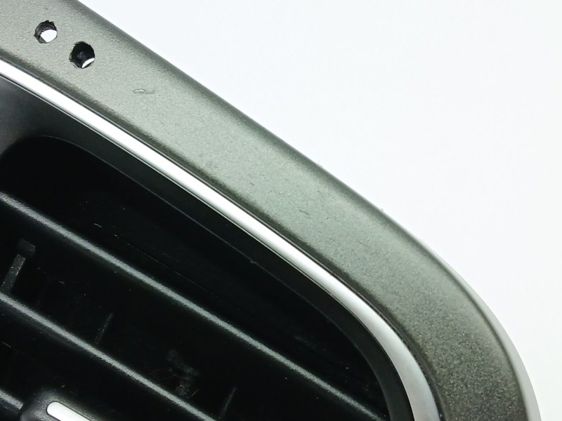 Recambio de rejilla aireadora para kia carens iv 1.7 crdi referencia OEM IAM 97480A4000  