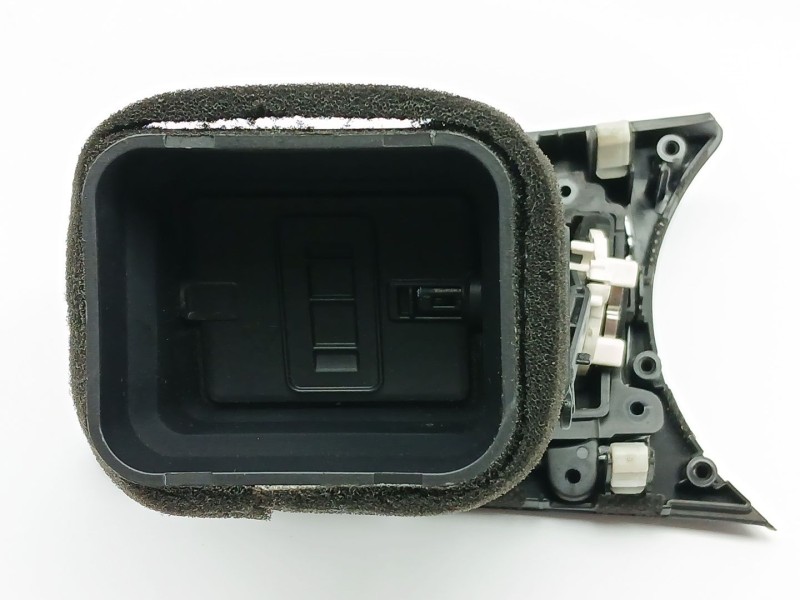 Recambio de rejilla aireadora para kia carens iv 1.7 crdi referencia OEM IAM 97480A4000  