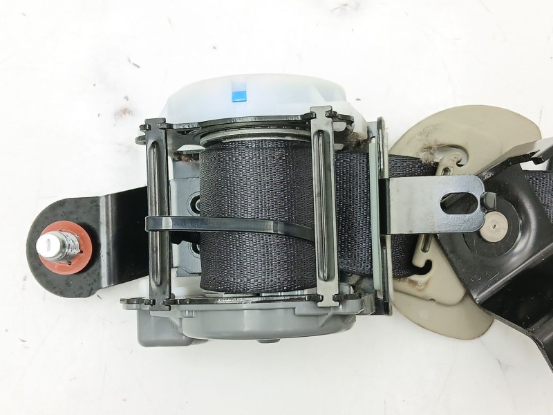 Recambio de cinturon seguridad trasero izquierdo para kia carens iv 1.7 crdi referencia OEM IAM 89810A4000  