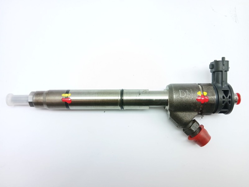 Recambio de inyector para kia carens iv 1.7 crdi referencia OEM IAM 338002A610  0445110589