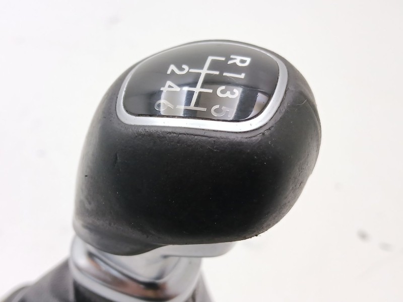 Recambio de palanca cambio para kia carens iv 1.7 crdi referencia OEM IAM 43700A4010  
