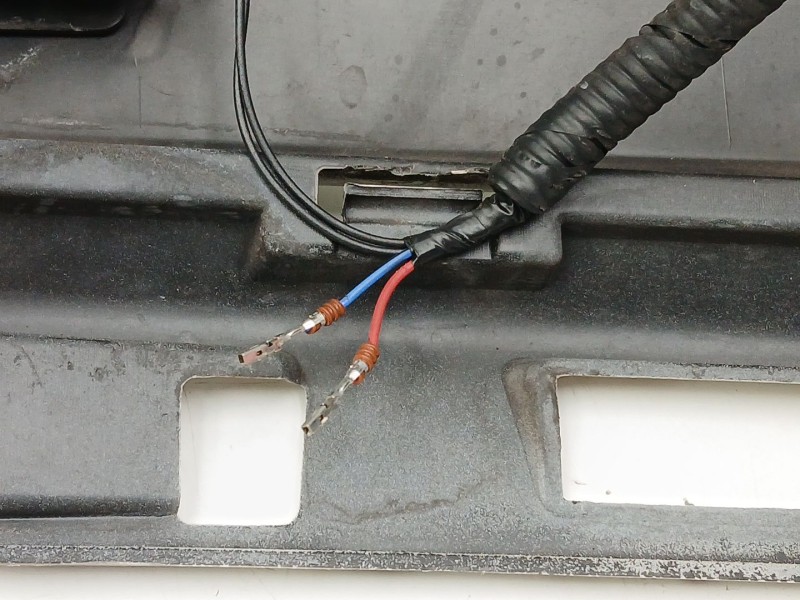 Recambio de paragolpes trasero para kia carens iv 1.7 crdi referencia OEM IAM 86611A4000  