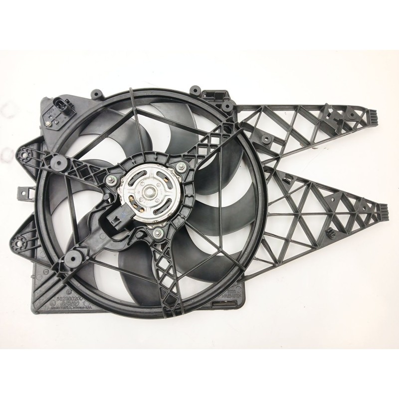 Recambio de electroventilador para fiat bravo ii (198_) 1.6 d multijet (198axh1b) referencia OEM IAM 882300200  51805133