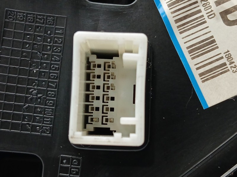 Recambio de retrovisor izquierdo para kia carens iv 1.7 crdi referencia OEM IAM 87610A42801D  