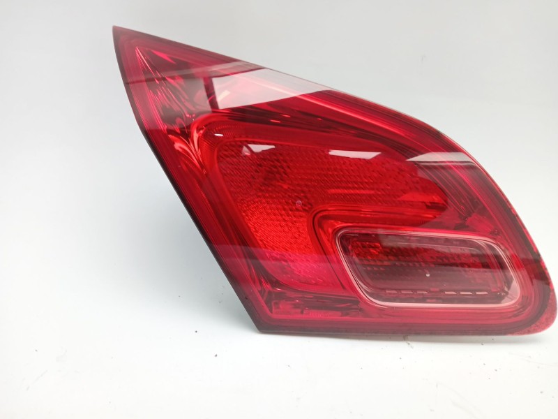 Recambio de piloto trasero izquierdo interior para opel astra j (p10) 1.7 cdti (68) referencia OEM IAM 13263203  