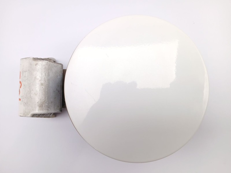 Recambio de tapa exterior combustible para kia carens iv 1.7 crdi referencia OEM IAM 69510A4001  