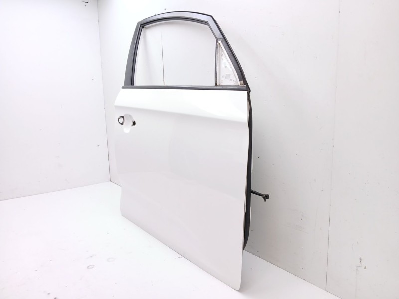 Recambio de puerta delantera derecha para kia carens iv 1.7 crdi referencia OEM IAM 76004A4000  