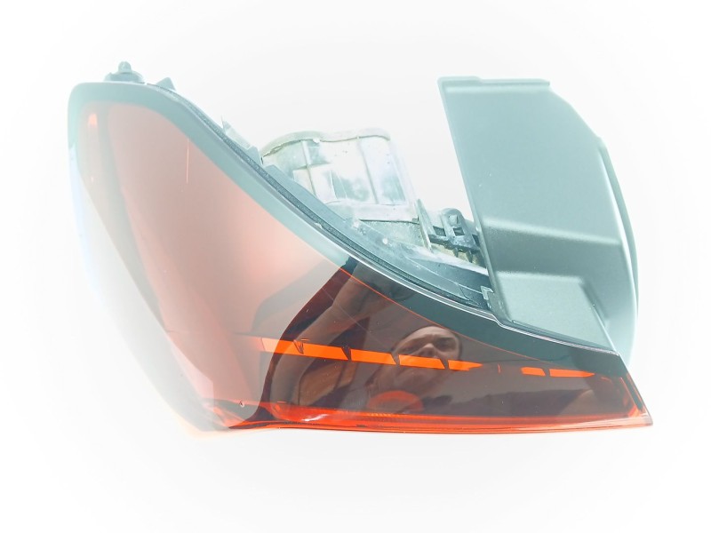 Recambio de piloto trasero izquierdo para opel corsa f elegance referencia OEM IAM 90194151  39162662