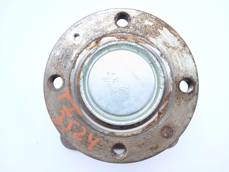 Recambio de buje para opel corsa f elegance referencia OEM IAM 9822540080  