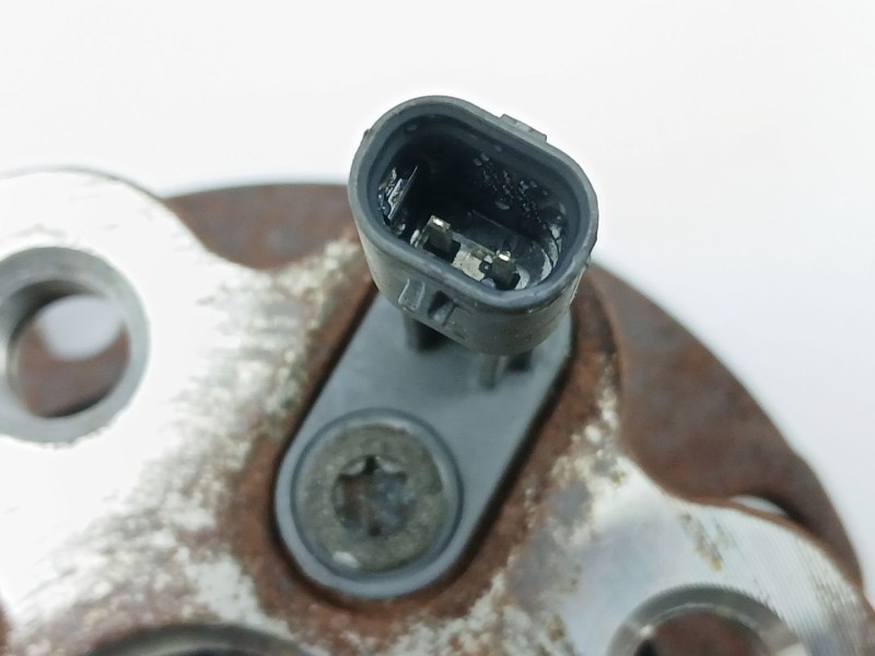 Recambio de buje para opel corsa f elegance referencia OEM IAM 9822540080  