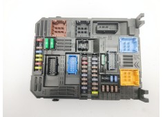 Recambio de caja reles / fusibles para opel corsa f elegance referencia OEM IAM 9830707680  