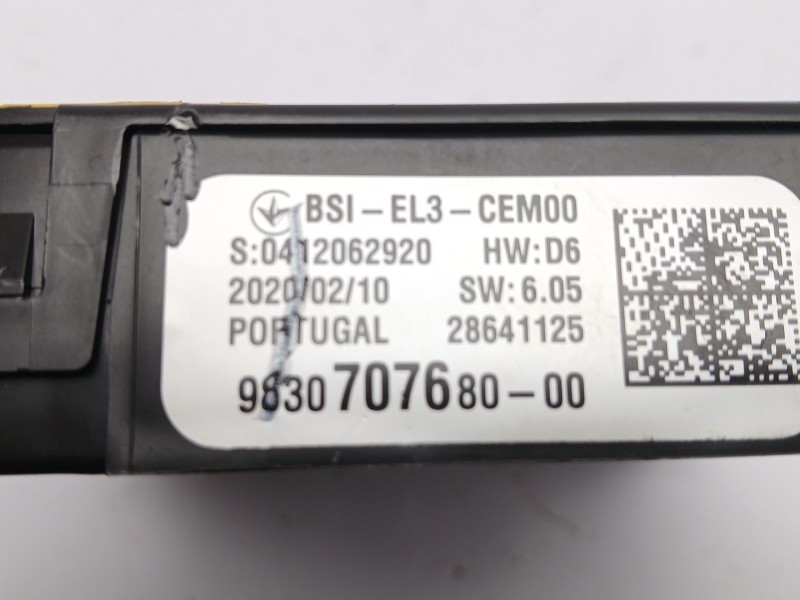 Recambio de caja reles / fusibles para opel corsa f elegance referencia OEM IAM 9830707680  