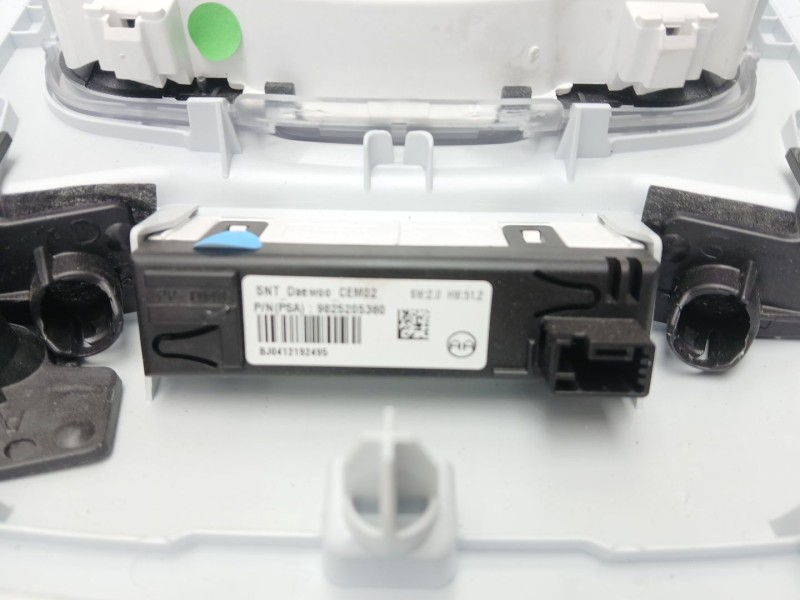 Recambio de luz interior para opel corsa f elegance referencia OEM IAM 39196877 9825205380 98232978ZD