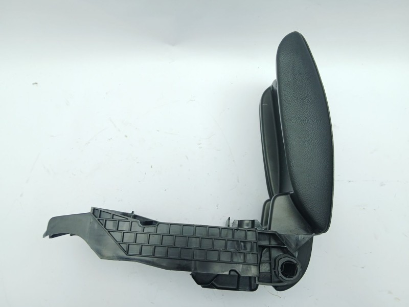 Recambio de apoyabrazos central para volvo v60 i cross country (157) d4 polestar awd referencia OEM IAM 39823171  