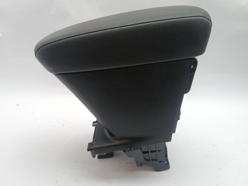 Recambio de apoyabrazos central para opel corsa f elegance referencia OEM IAM 9830208680  