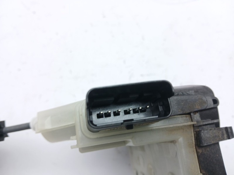 Recambio de cerradura puerta delantera derecha para opel corsa f elegance referencia OEM IAM 292847  