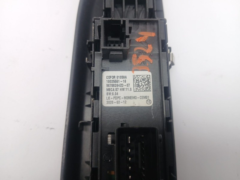 Recambio de mando elevalunas delantero izquierdo para opel corsa f elegance referencia OEM IAM 96788264ZD  