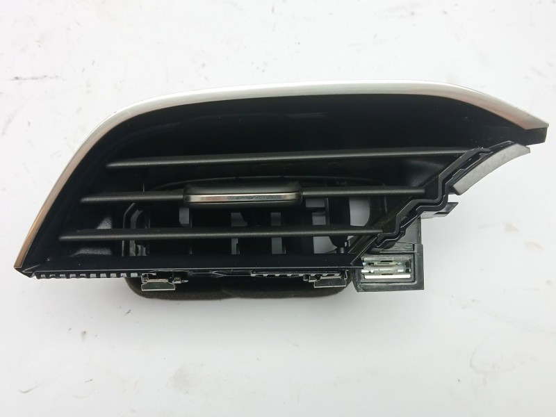 Recambio de rejilla aireadora para opel corsa f elegance referencia OEM IAM 545326626  