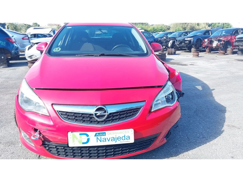 opel astra j (p10) del año 2011