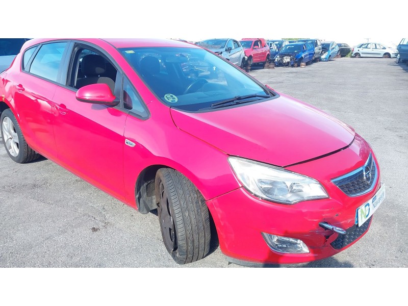 opel astra j (p10) del año 2011